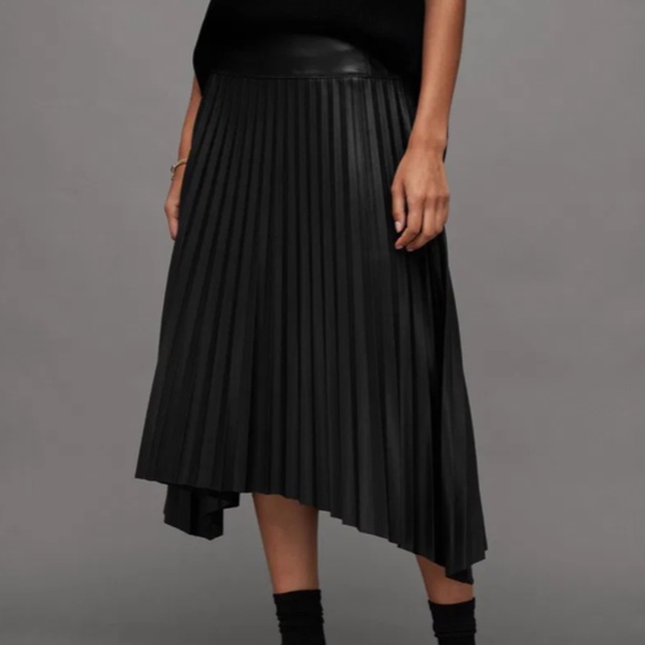 Sylvy Faux Skirt - Picture 1 of 2